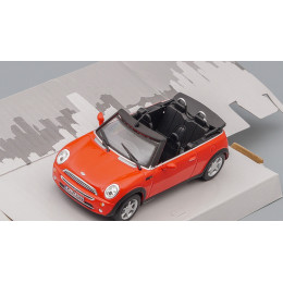 1:43 Масштабная модель MINI Cabrio New, красный