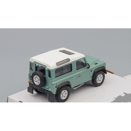 1:43 Масштабная модель LAND ROVER Defender, light green / white roof